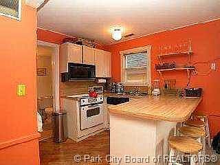 5th image of 245 Park Ave #8
