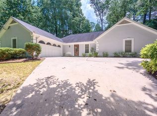 2730 Brook Valley Dr, Cumming, GA 30041