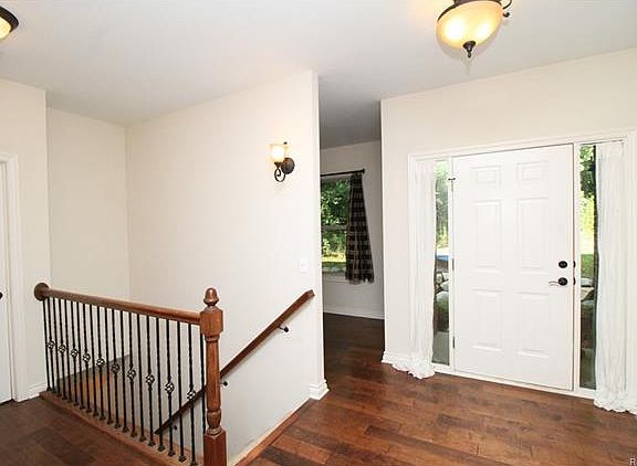5th image of 9598 Kingsway Cir #1