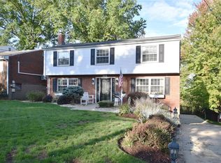 5376 Hacienda Dr, Pittsburgh, PA