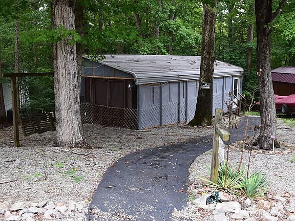 4th image of 137 Deer Dr