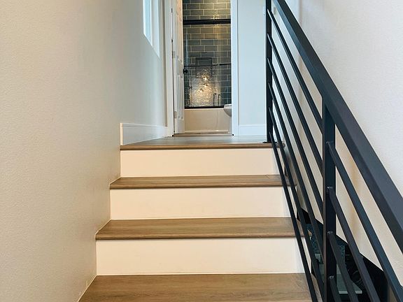 5th image of 1029 W 160th St #B