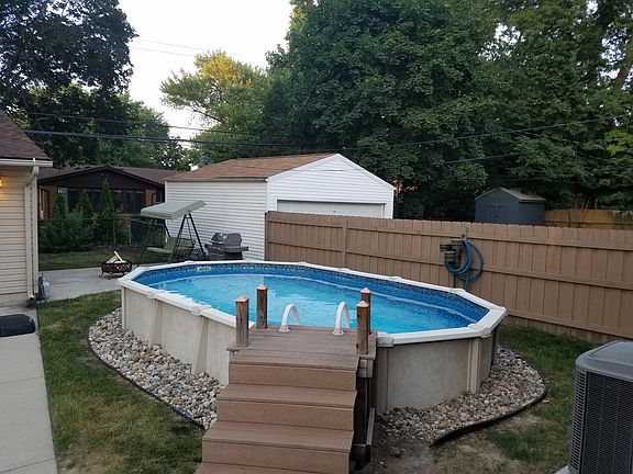 4th image of 15268 White Ave