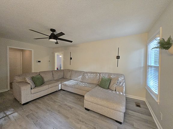 4th image of 505 Pointer Ln