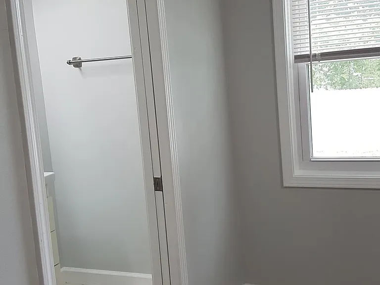 1221 Bethesda Rd — Photo 22