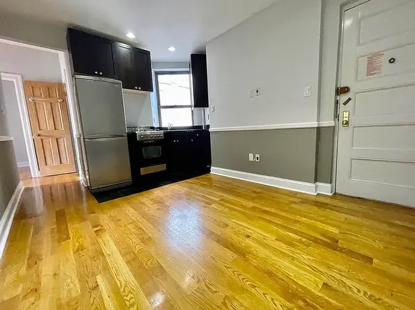 35 Christopher Street image 1 of 6