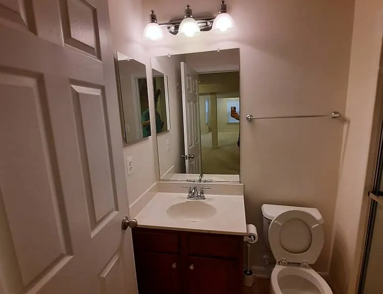 Finished Basement - Full (1) Bathroom