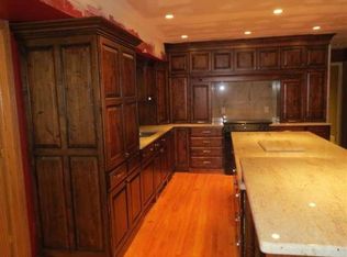 5634 Northway Dr, Racine, WI 53402