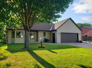 2973 Thunder Bay Rd, Little Canada, MN 55117