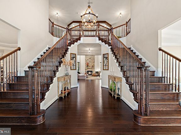 5th image of 41933 Clover Valley Ct