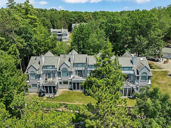 2nd image of 738 Weirs Boulevard #3