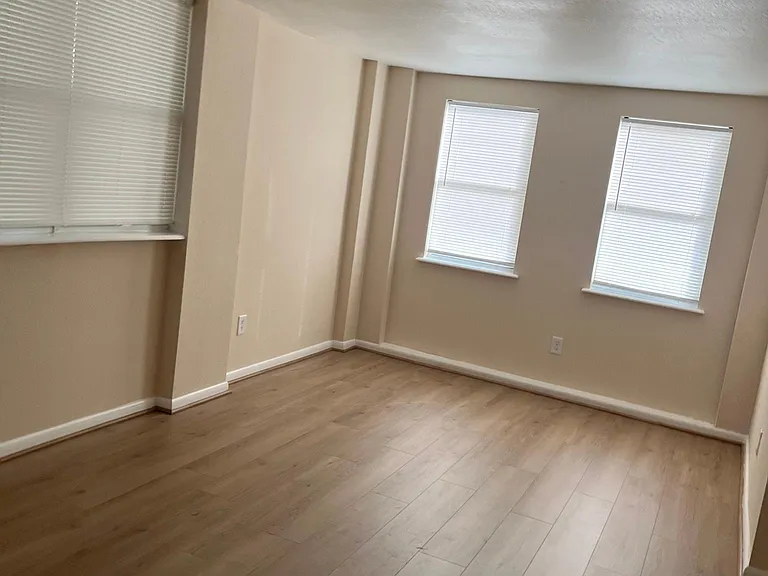 16743 Porter Ave — Photo 13