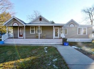 17 Whipple Ave, Stoneham, MA 02180