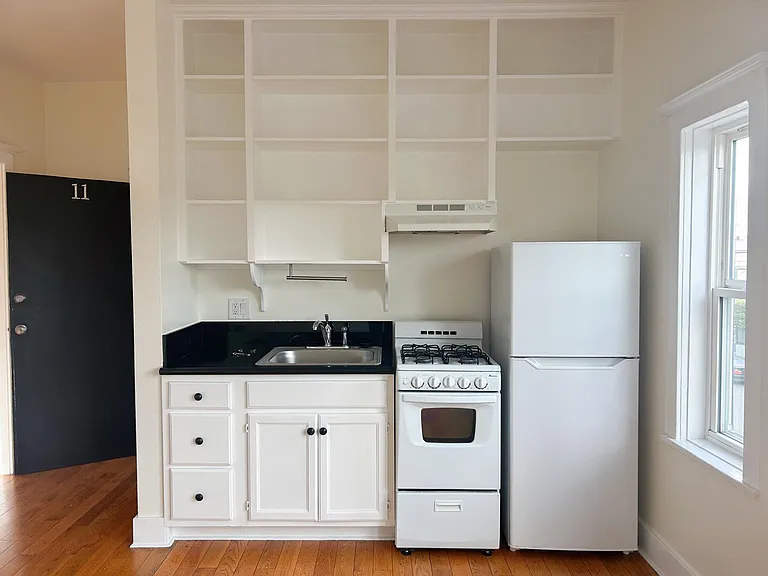 4440 Burns Ave #11 — Photo 8