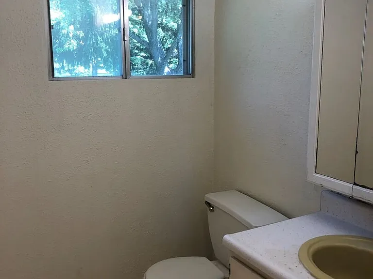 2824 Country Ln — Photo 12