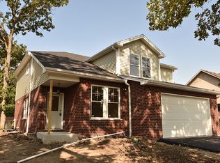 16208 Grove Ave, Oak Forest, IL 60452