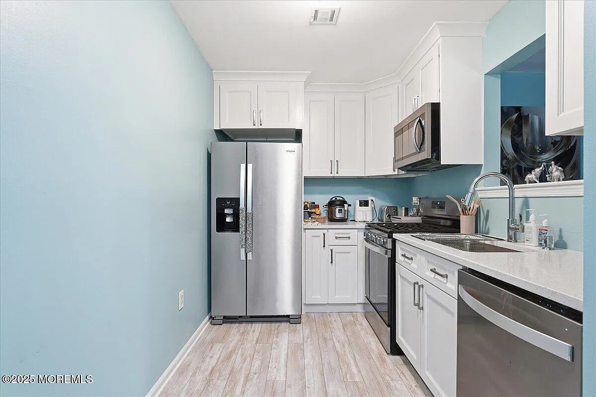 1 bed, 1020 sqft, $2,500 — Photo 2