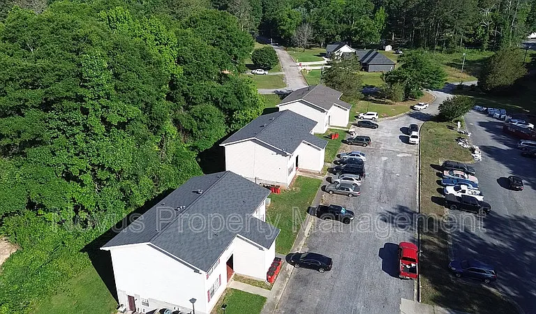 191 Harvell Dr #E4 — Photo 2