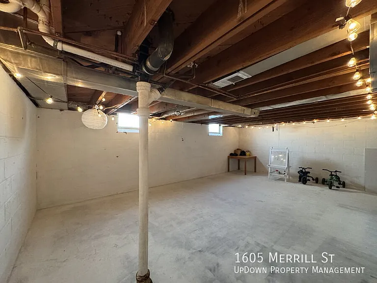 1605 Merrill St — Photo 24