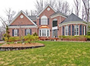 2950 Riverside Dr, Lake Orion, MI 48359