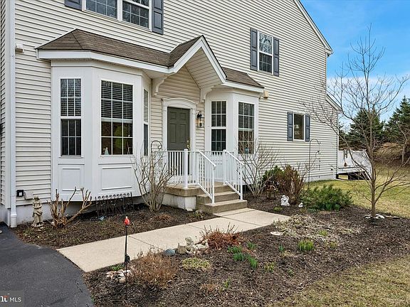 3rd image of 3 Wharton Dr