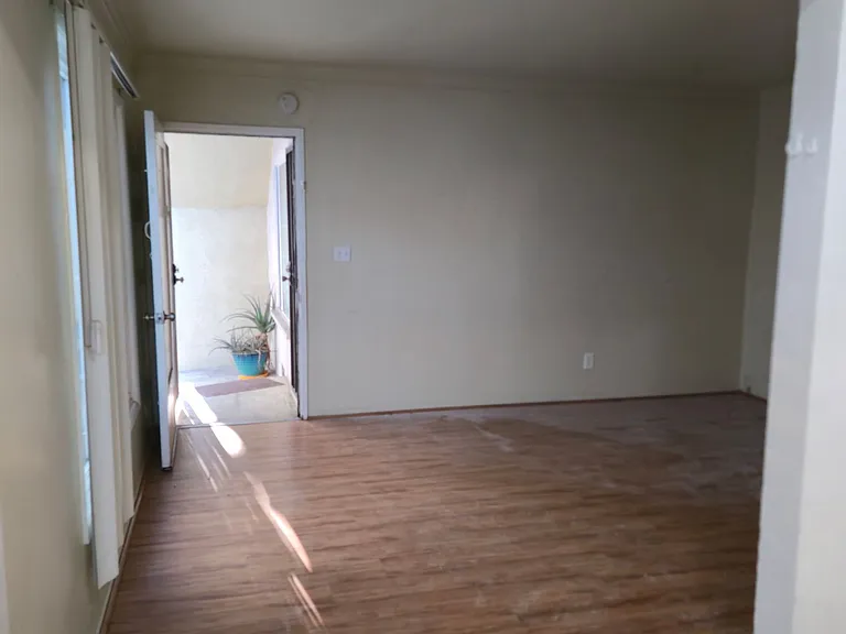 1520Norm — Photo 9