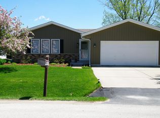 4907 Carter Dr, Racine, WI 53402