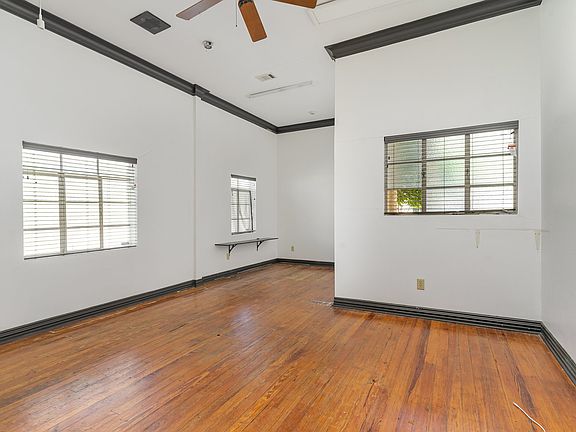 5th image of 2602 Kings Rd