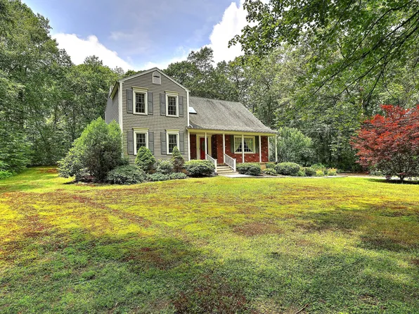 679 Litchfield Turnpike, Bethany, CT 06524