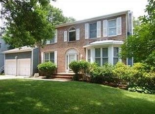 566 Ridgeland Ter, Englewood, NJ 07631