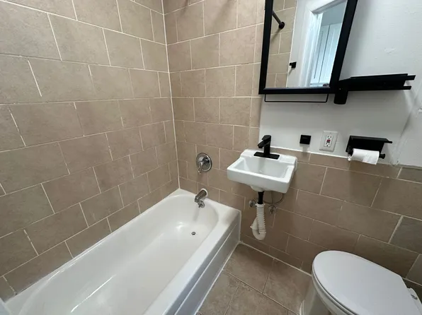 189 South Street image 3 of 5