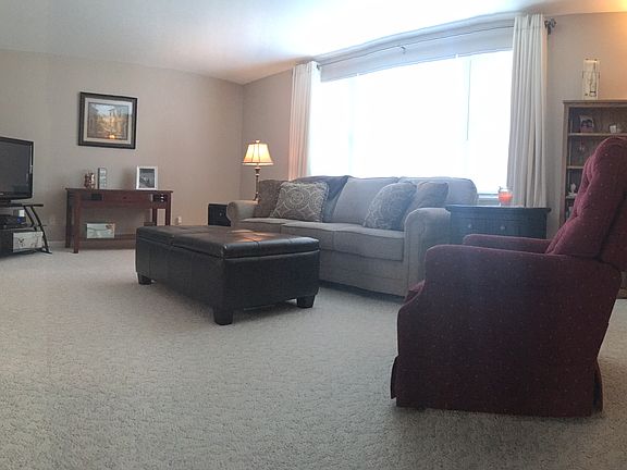 3rd image of 73 Old Lyme Dr APT 4