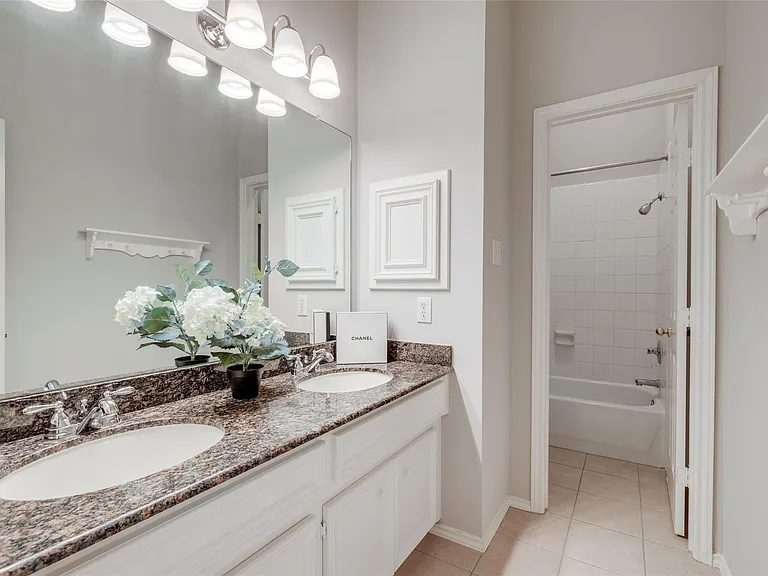 12414 N Shadow Cove Ln — Photo 35