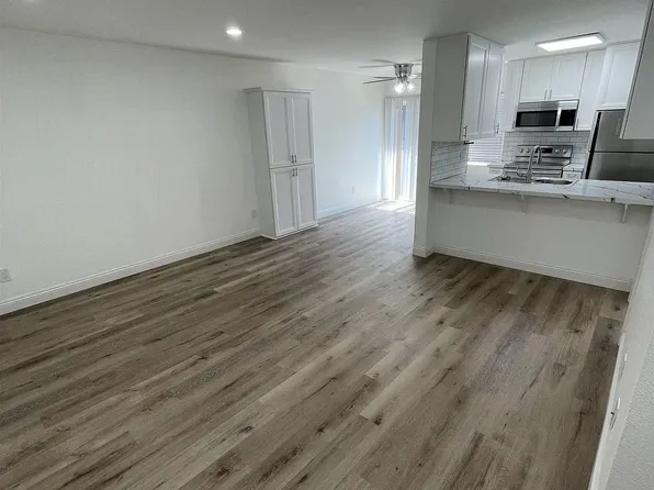 4860 Rolando Ct, San Diego, CA 92115