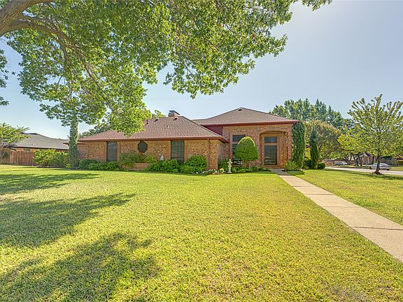 3rd image of 4841 Kelso Pl