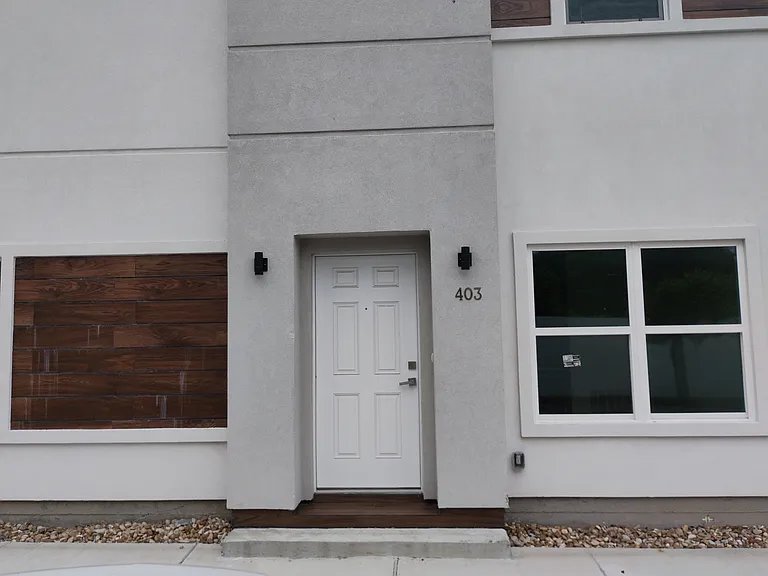 901 Yuma Ave #403 — Photo 2