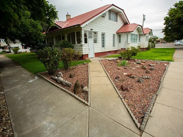 192 SW 3rd St, Ontario, OR 97914