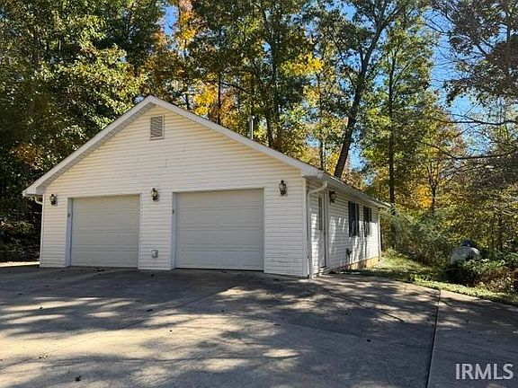 3rd image of 7032 S Burch Rd