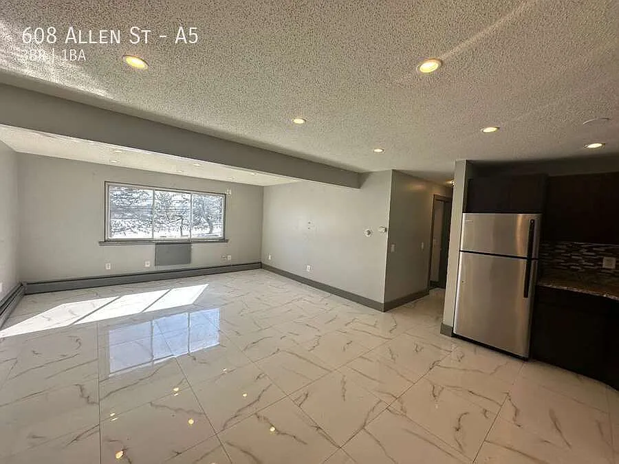 608 Allen St #A5 — Photo 2