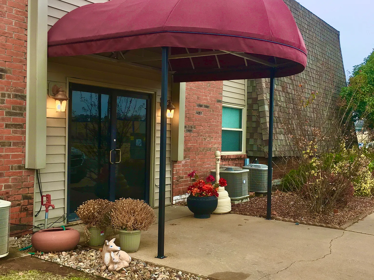 2 bed, 900 sqft, $795 — Photo 1