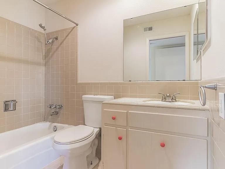 2703 Swisher St #205A — Photo 7