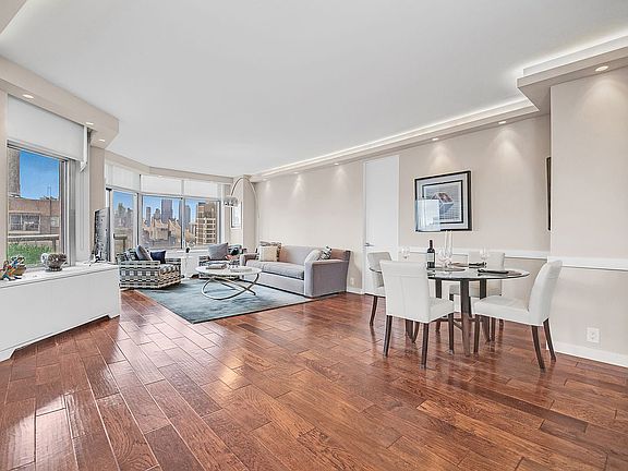 4th image of 188 E 64th St APT 2903
