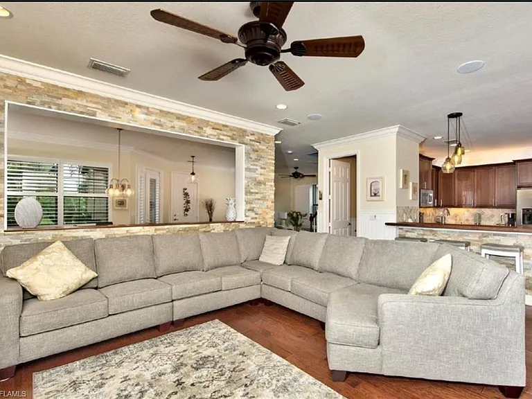 3402 Tigris Ln — Photo 3