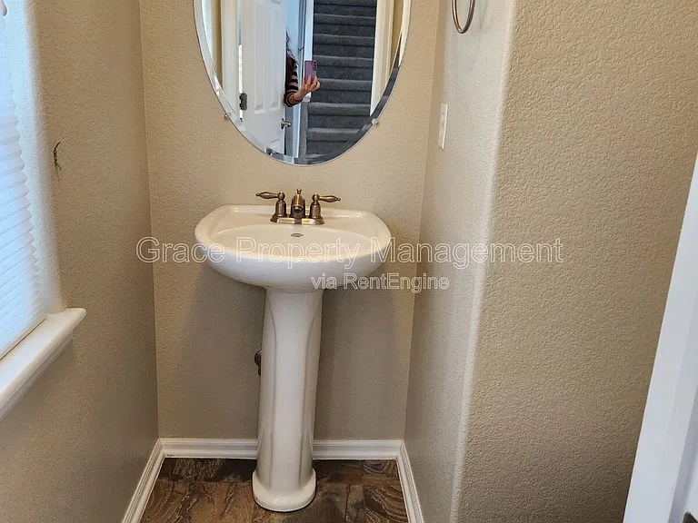 1969 Fairway Pointe Dr — Photo 6