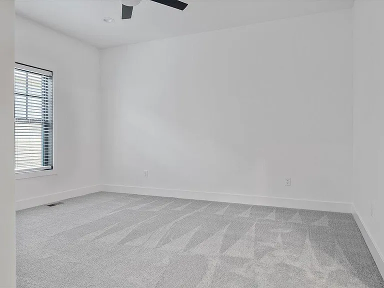 1627 Duncannon Dr — Photo 25