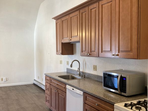 210 NW 5th St #5