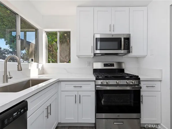 1384 Temple Heights Dr, Oceanside, CA 92056