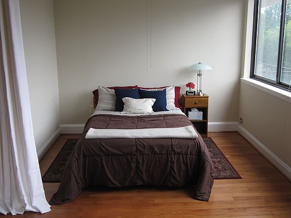3rd image of 4401 Lee Hwy APT 53