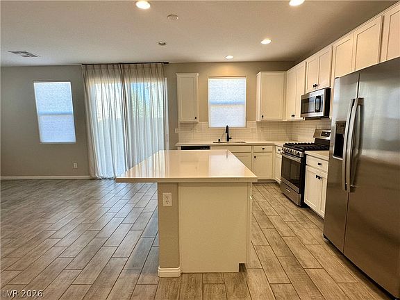 4th image of 10216 Ullom Dr