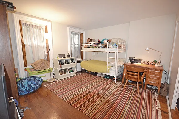 Rented by Dwell Residential Inc | media 15